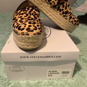 Steve Madden Alexia Leopard espadrille